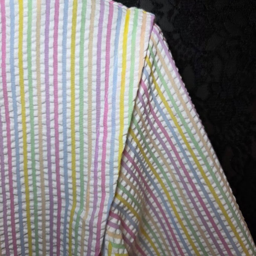 Chic Pastel Striped Blouse - Picture 2 of 12